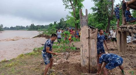 चौधर नदीको पानी बेदकोटको बस्तीमा पस्यो, उच्च जोखिममा रहेका नागरिकलाई सारियो